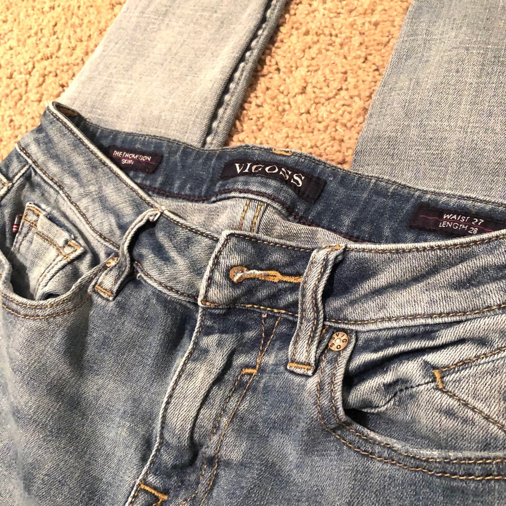 distressed skinny jeans
